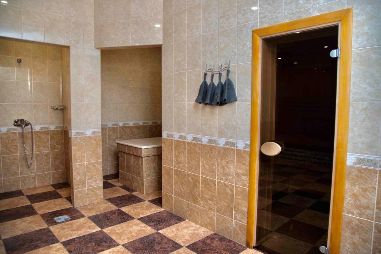 Вілія Hotel Lomacsinci Kültér fotó