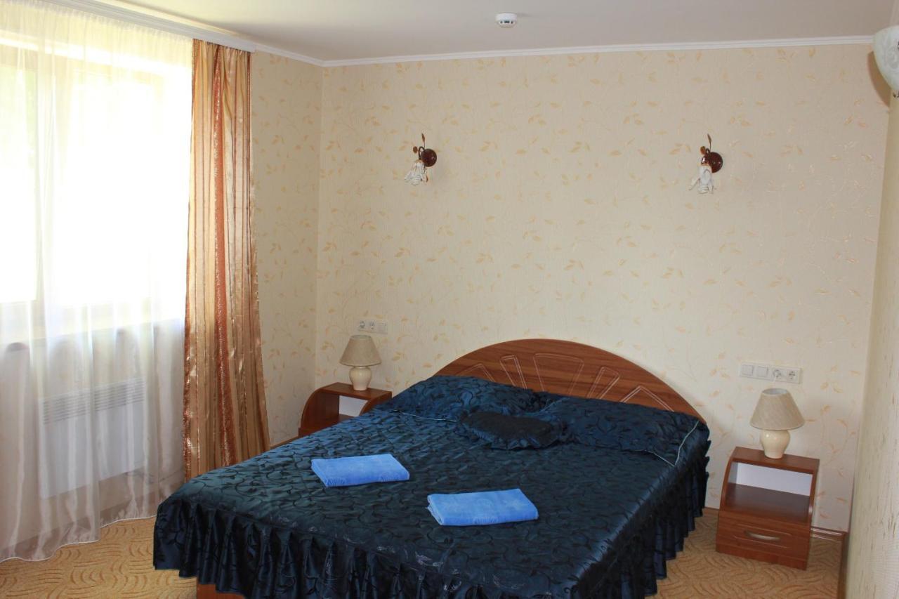Вілія Hotel Lomacsinci Kültér fotó