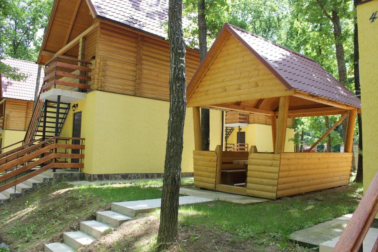Вілія Hotel Lomacsinci Kültér fotó